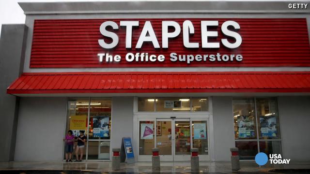 Staples closing 225 stores