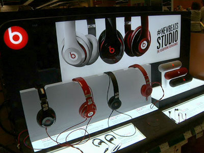 Apple seeks to regain cool with 3B Beats buy