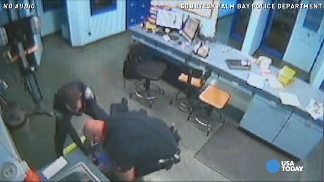 Woman Chokes Cop At The Police Station 