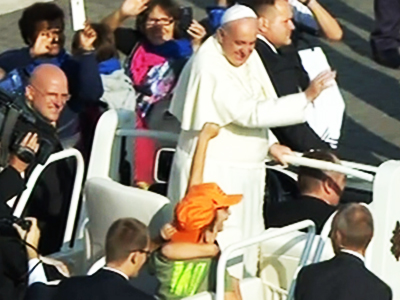 Pope gets 2 sidekicks for popemobile ride