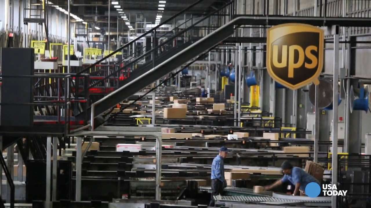 video-ups-facility-has-65-miles-of-conveyor-system