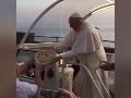 Pizza maker hand delivers special pie to Pope Francis