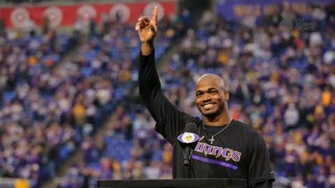 Adrian Peterson Signs 7-Year Contract Extension With Minnesota