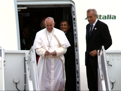 Pope Francis kicks off trip to U.S.
