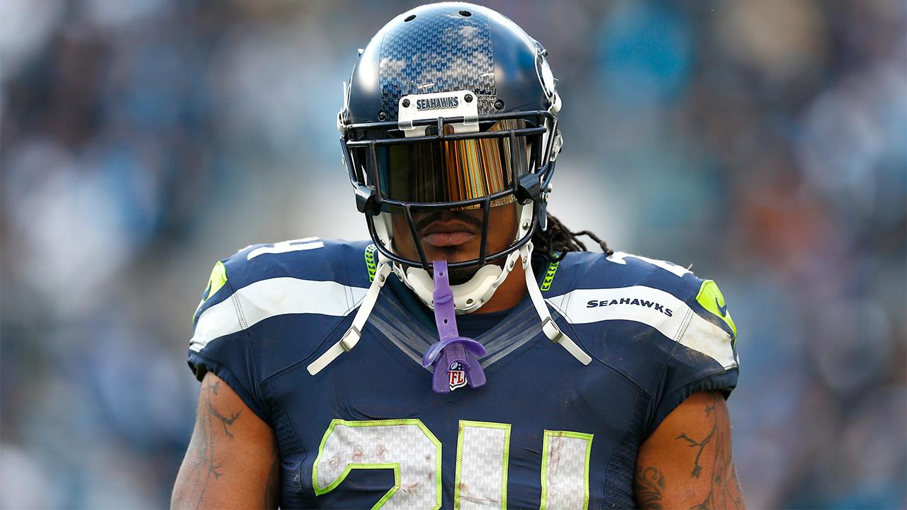 Did Marshawn Lynch tweet retirement during the Super Bowl?