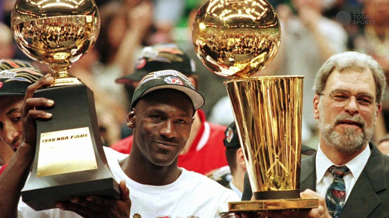 Michael Jordan and Phil Jackson after the 1998 NBA Finals.