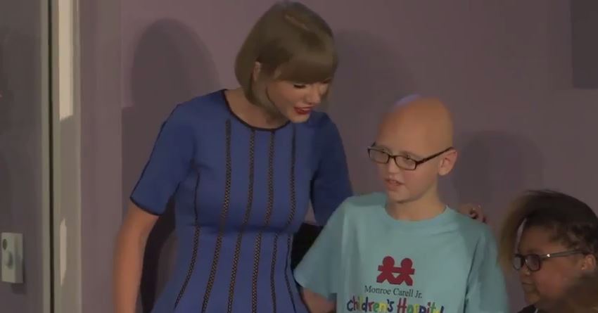 Taylor Swift Surprises At Childrens Hospital