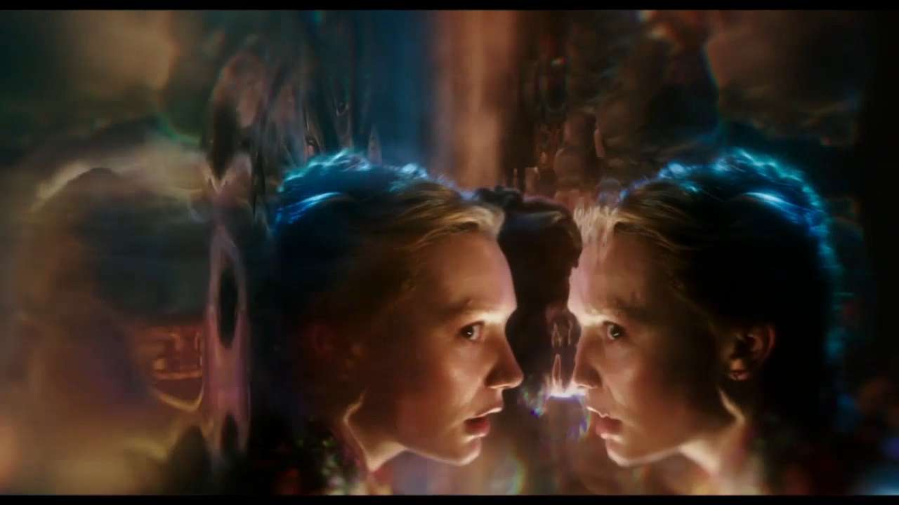 Trailer Alice Through the Looking Glass