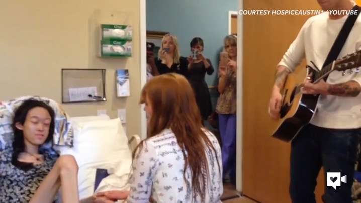 Florence The Machine Perform For Teen In Hospice