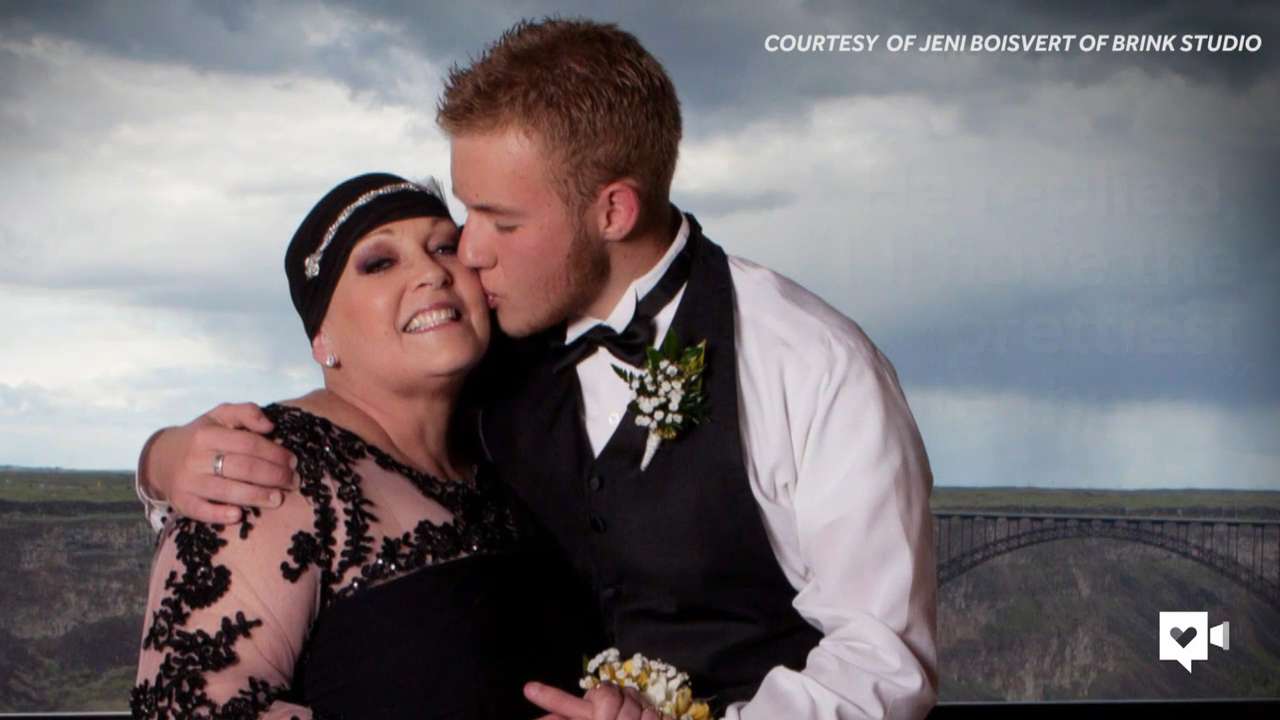 Son promposes to terminally ill mom and she s picture