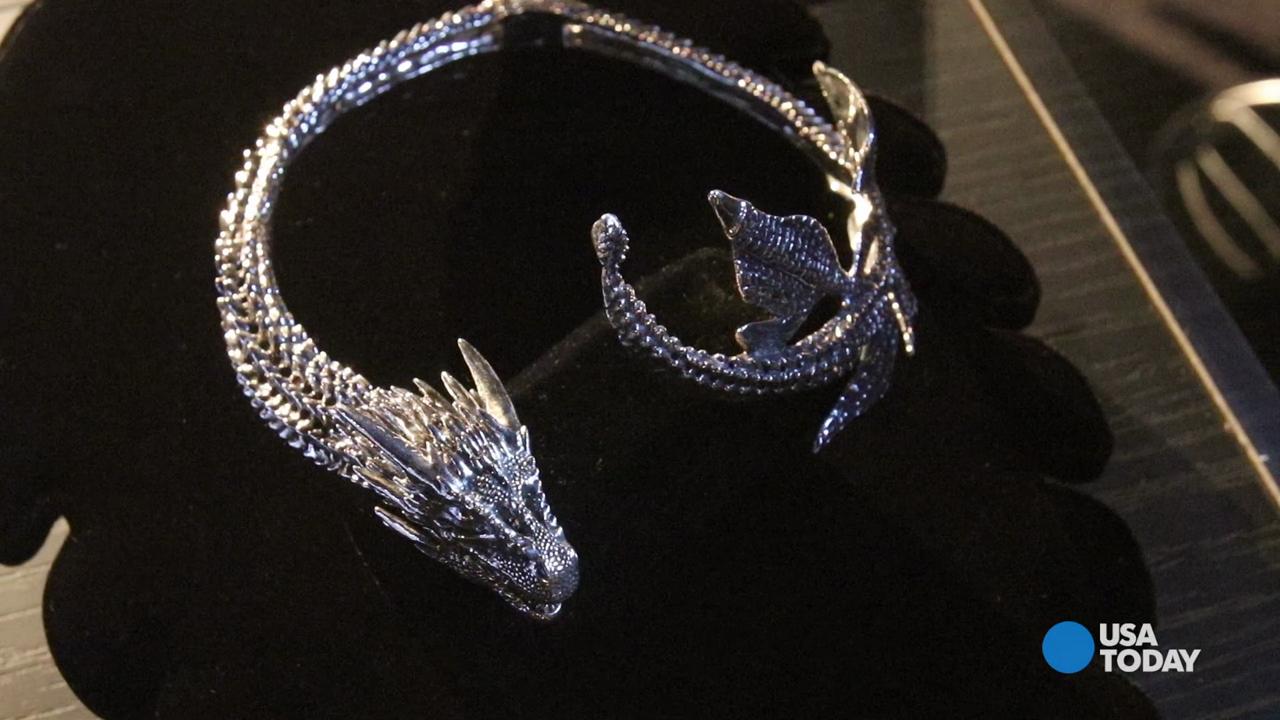 Khaleesi hot sale dragon necklace