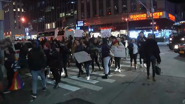 Thousands March In 4th Day Of Anti Trump Protests 