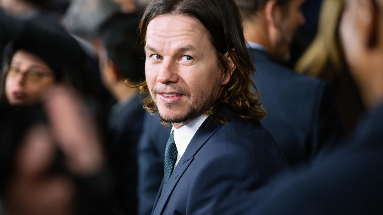 Mark Wahlberg looks for 'Patriots' – Boston Herald