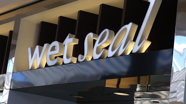 Wet Seal closes stores as people stop shopping at malls