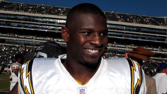 Chargers hire former star LaDainian Tomlinson to help win their 'fight for  L.A.' - Los Angeles Times