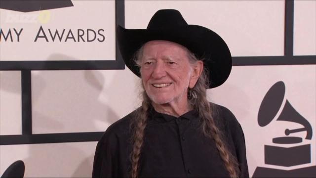 Willie Nelson is not dying, despite report