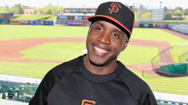 Barry Bonds Returns to San Francisco in New Uniform, Embracing