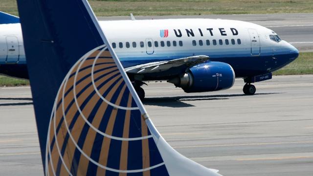 remove boarding passes from united airline app