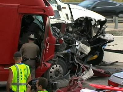 Raw: Fatal Pileup in Central Texas