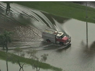 Raw: Heavy rains cause South Florida flooding