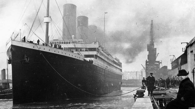 Do these photos unveil what really caused the Titanic to sink?